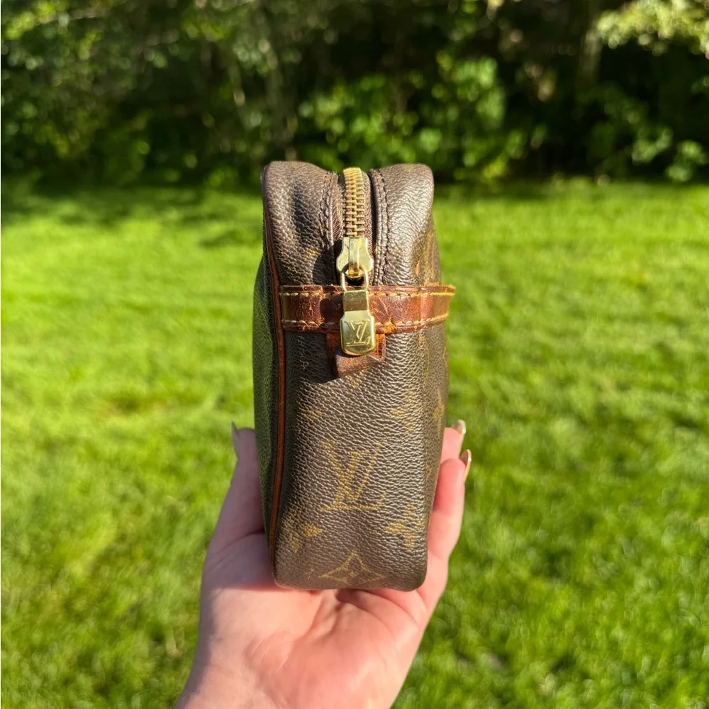 Louis Vuitton Monogram Brown Toilletries Bag - Picture 6 of 9